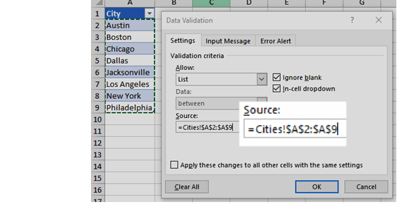 หน้าต่าง Data Validation ใน Excel ตั้งค่า Source เป็นรายชื่อเมือง